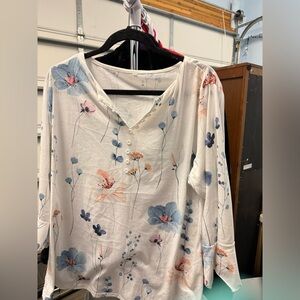Don’t know the brand but wore once! 2xl beautiful floral blouse and soft